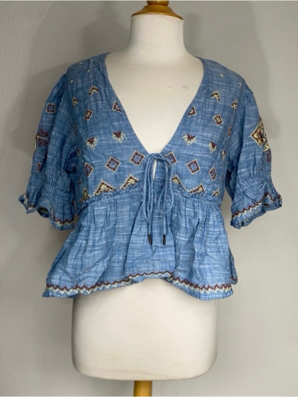 Free People Women Blue Chambray Tallulah Cotton Embroidered Peplum Blouse Size M